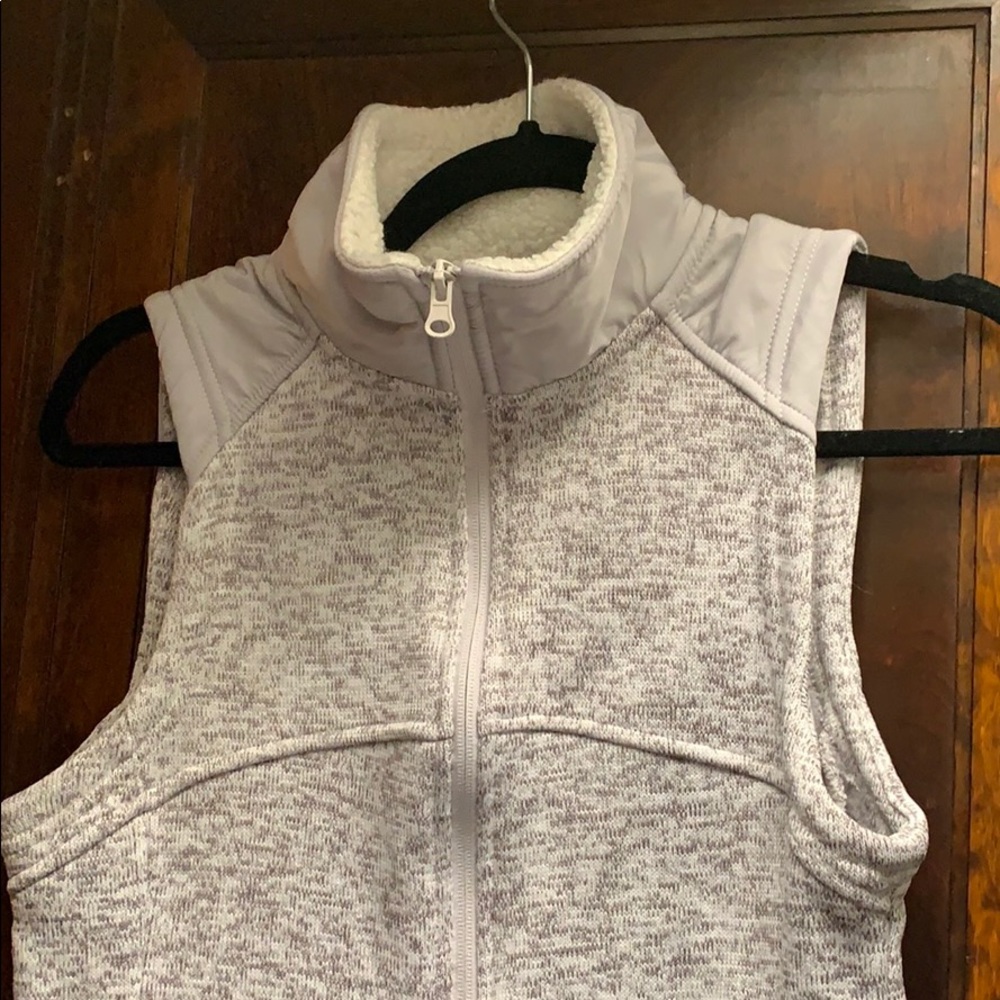 NEVER WORN Fleece lined zip up vest